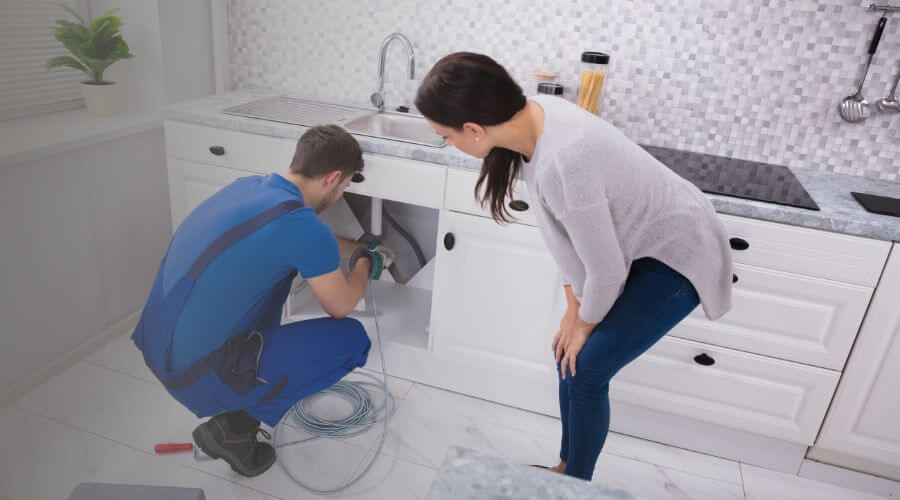 Professional bathroom faucet installation in Eaton Park, FL